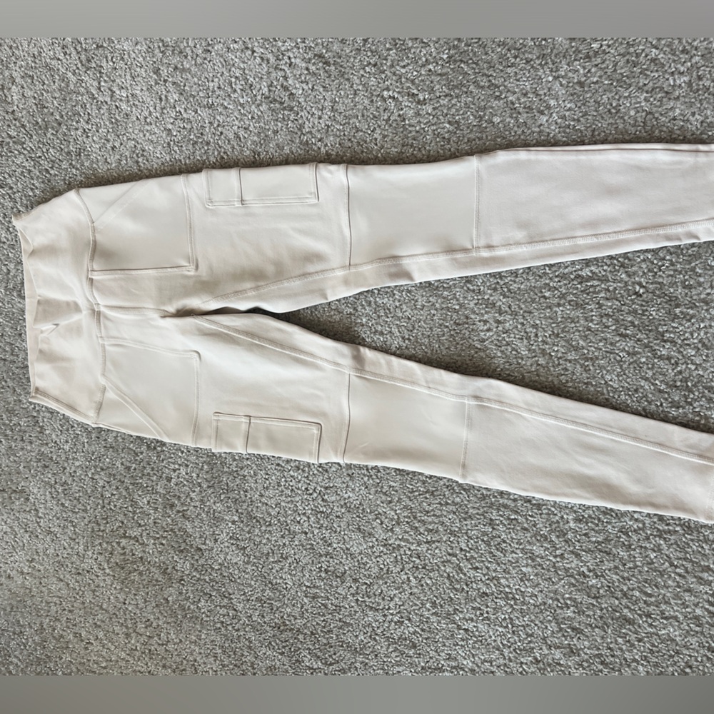 Alo yoga pants ivory color